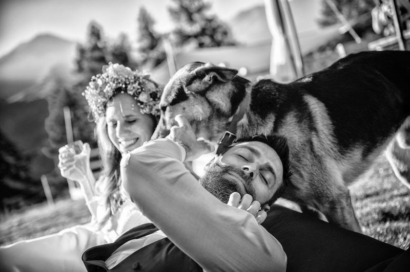 Matrimonio romantico — scritta love reportage naturale